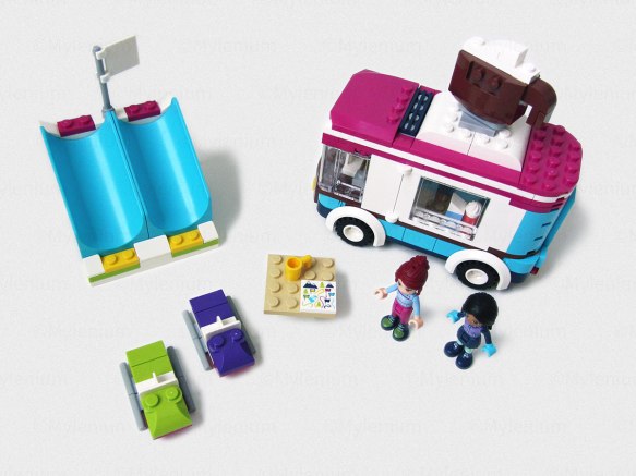LEGO Friends, Snow Resort Hot Chocolate Van (41319), Overview