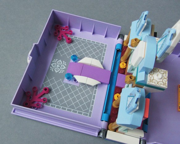 LEGO Disney, Frozen Storybook (43175), Front Lid Inside