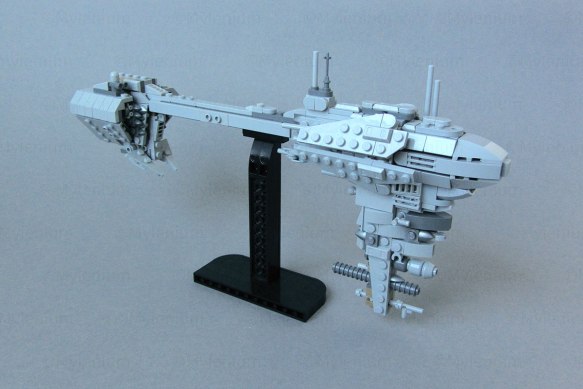 LEGO Star Wars, Nebulon-B Frigate (77904), Front Right View
