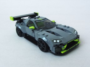 LEGO Speed Champions, Aston Martin Valkyrie AMR Pro and Vantage GT3 (76910), Vantage, Front Right View