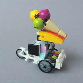LEGO Creator, Downtown Noodle Shop (31131), Bicycle, Right View