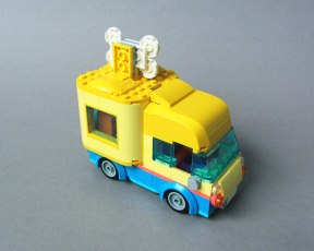 LEGO Friends, Dog Rescue Van (41741), Front Right View